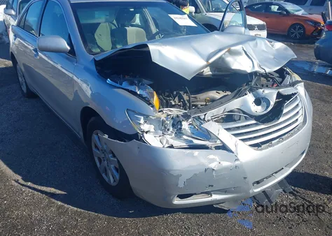 2007 Toyota Camry Le z USA, uszkodzony, nr VIN 4T1BE46K37U140150